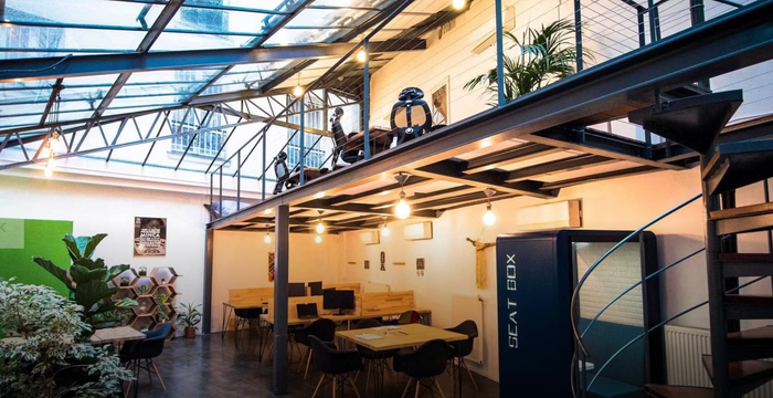 48 Rue Joseph De Maistre, Paris - Image 4