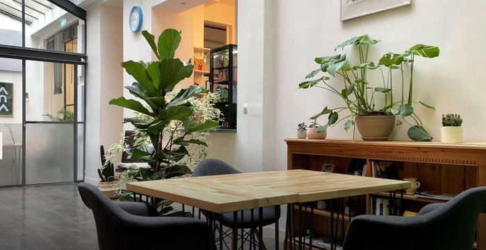 48 Rue Joseph De Maistre, Paris - Image 2