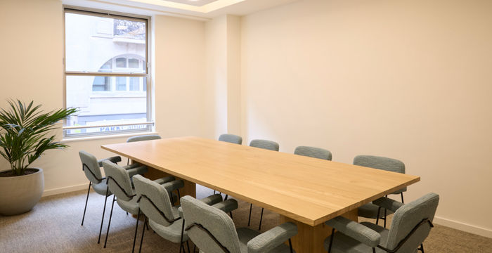 3 Rathbone Place, West End - Image 4
