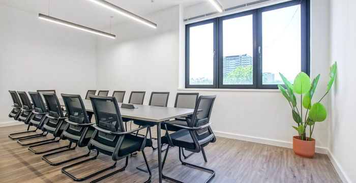 142 Central Street, London - Image 4