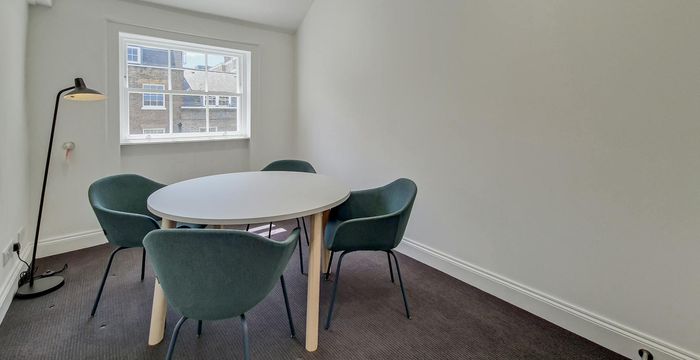 3 Fitzhardinge St, London - Image 4
