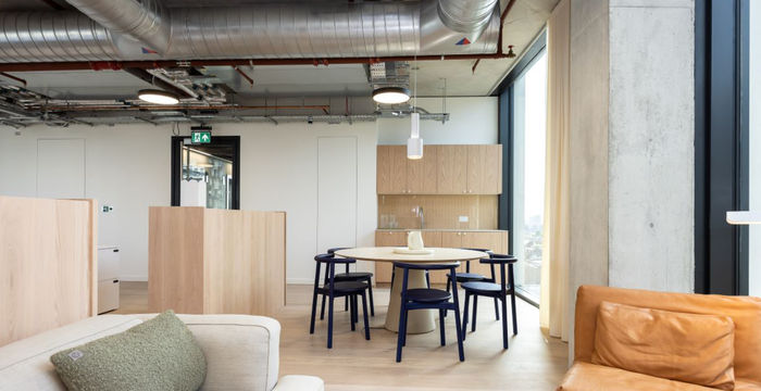 Blossom St, London - Image 2