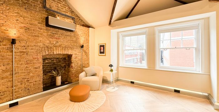 34-35 Eastcastle St, London - Image 5