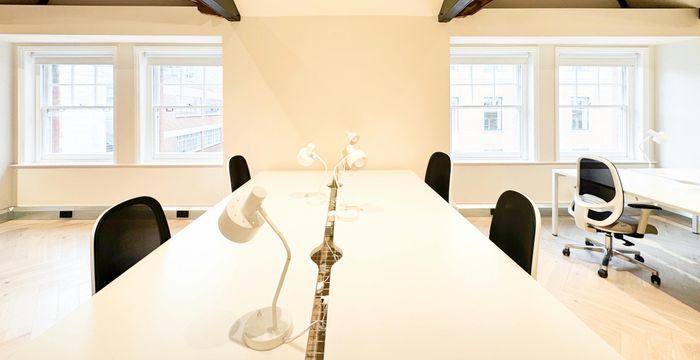34-35 Eastcastle St, London - Image 4