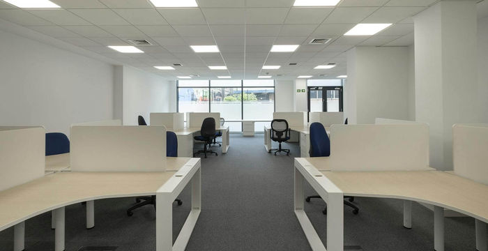 6 Tinworth Street, Bankside - Image 2