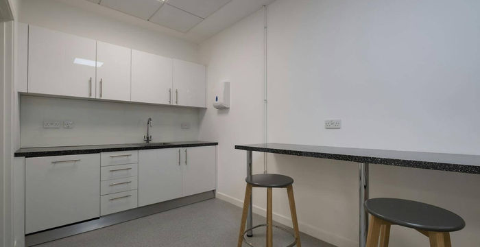 6 Tinworth Street, Bankside - Image 3