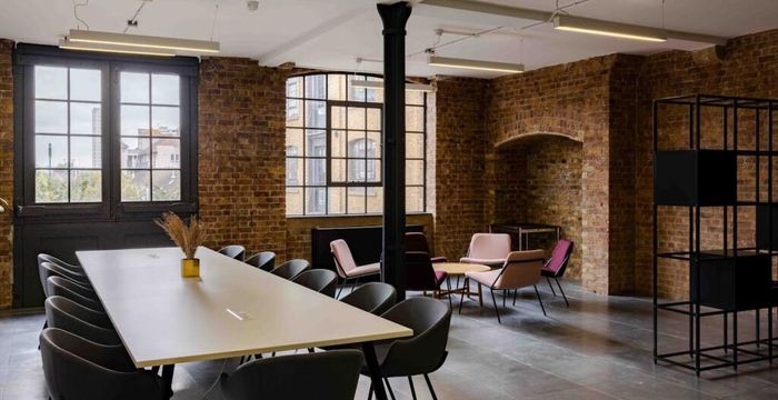 14 Gower's Walk, London - Image 4