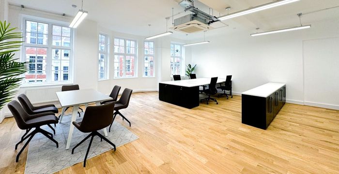 72 Margaret Street, Fitzrovia - Image 2