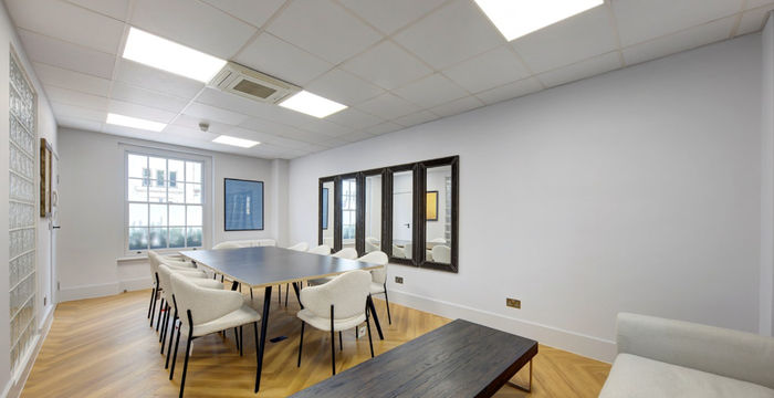 235 Vauxhall Bridge Road, London - Image 4