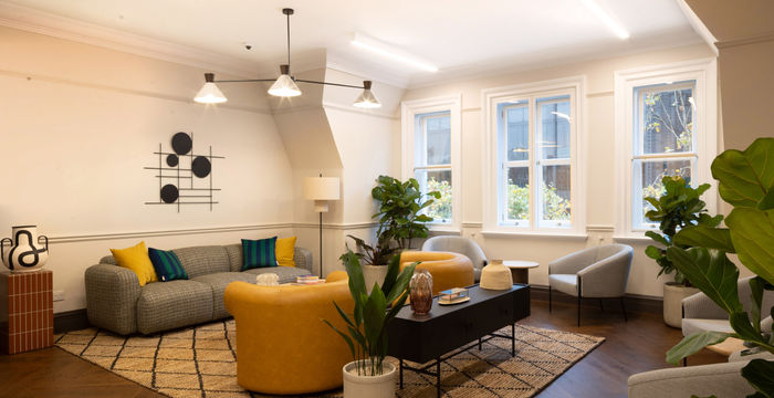 146 Buckingham Palace Rd, Greater London - Image 2