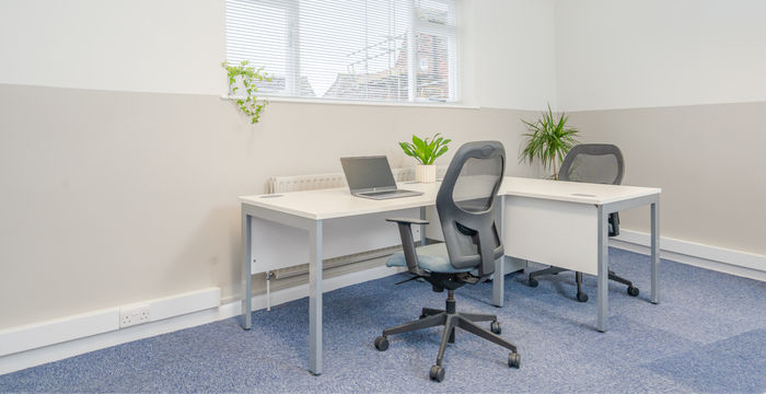 96 96 High Street, Guildford - Image 2