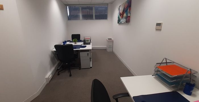 Waterloo Rd, Waterloo - Image 5