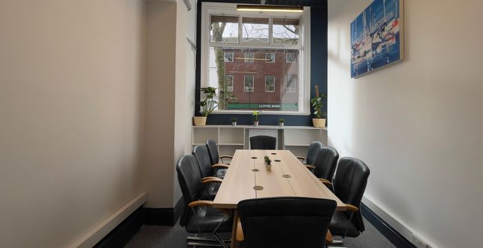 41 High Street, Newcastle Under Lyme - Image 3