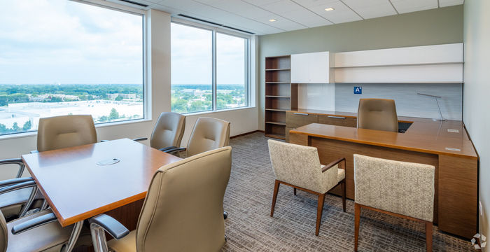 1600 Mcconnor Parkway, Schaumburg - Image 3