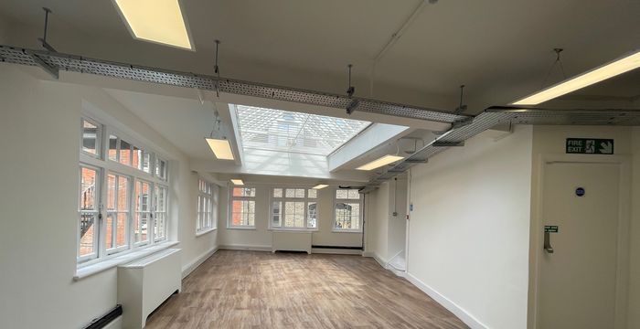 22-25 East Castle Street, Fitzrovia - Image 3