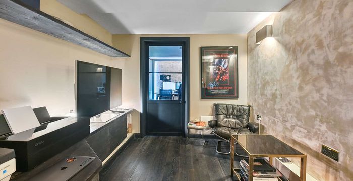 Boundary Passage, Shoreditch - Image 5