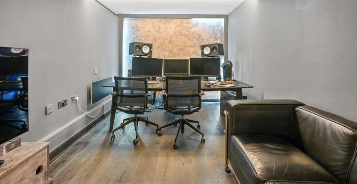 Boundary Passage, Shoreditch - Image 4