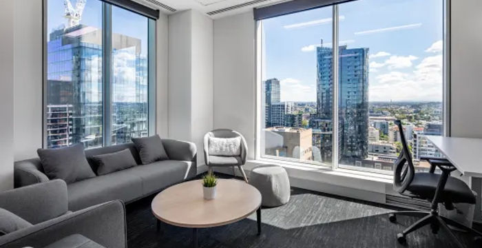 1 Rue Jacqueline Auriol, Marignane - Image 3