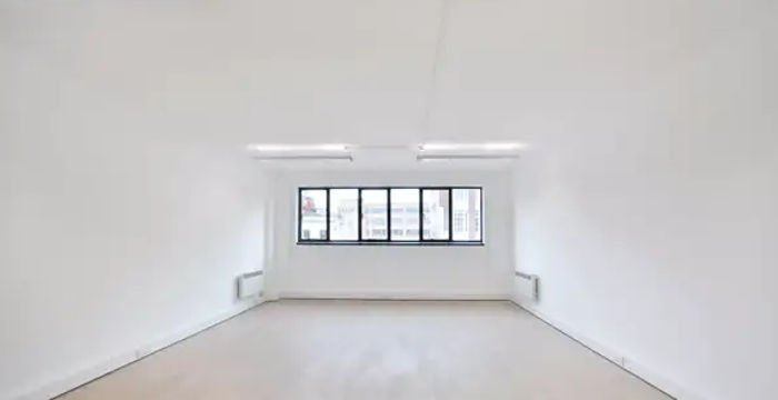 75 Whitechapel Road, Shadwell - Image 5