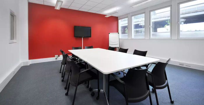 Great West Road, Brentford - Image 2