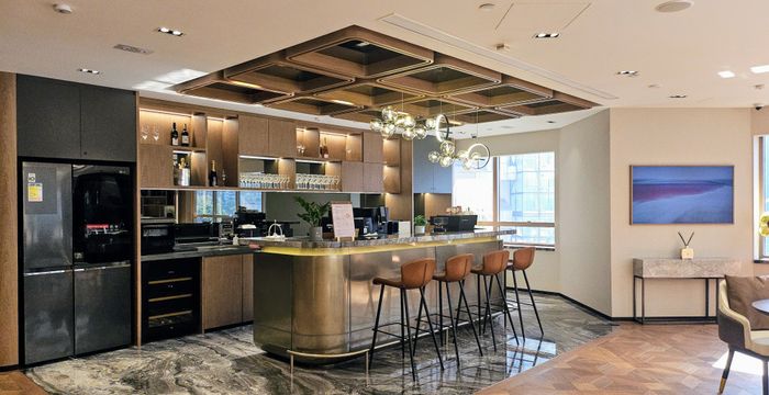 4-4A Des Voeux Road Central, Hong Kong - Image 3