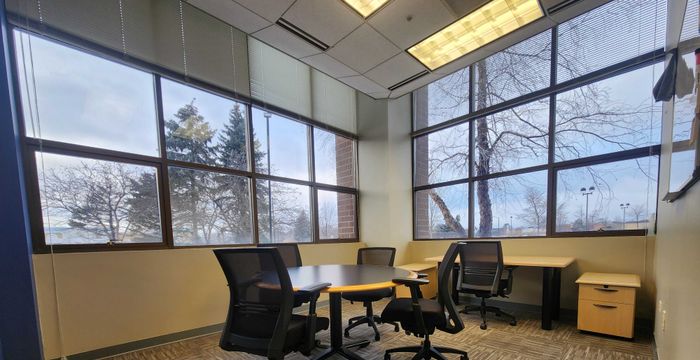 250 Parkway Drive, Lincolnshire - Image 4