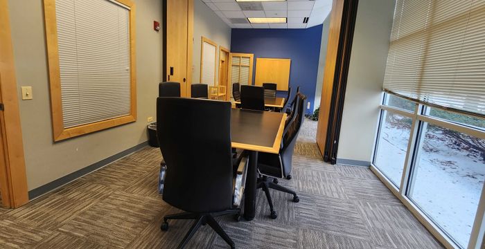 250 Parkway Drive, Lincolnshire - Image 4