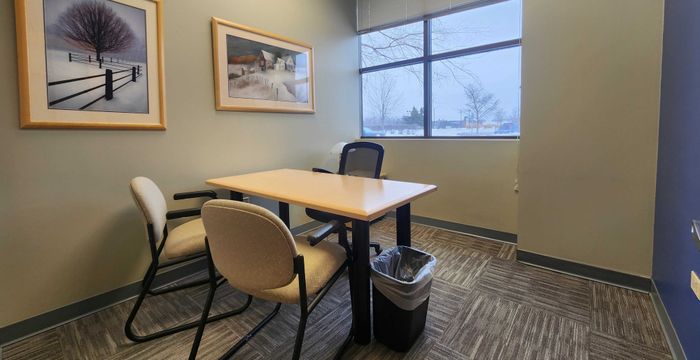 250 Parkway Drive, Lincolnshire - Image 2