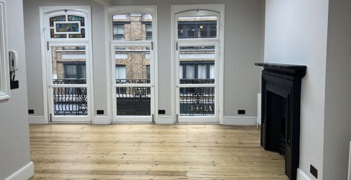 72 Shaftesbury Avenue, Soho - Image 2