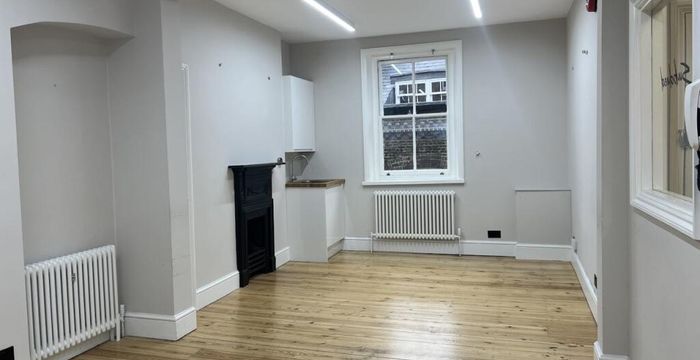 72 Shaftesbury Avenue, Soho - Image 2