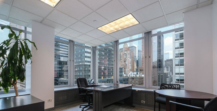 733 3rd Avenue 733 3rd Avenue, New York - Image 2