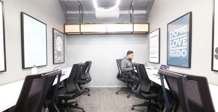 Old Fort Saket District Centre District Mall Sector 6 Pushp Vihar, Delhi - Image 2