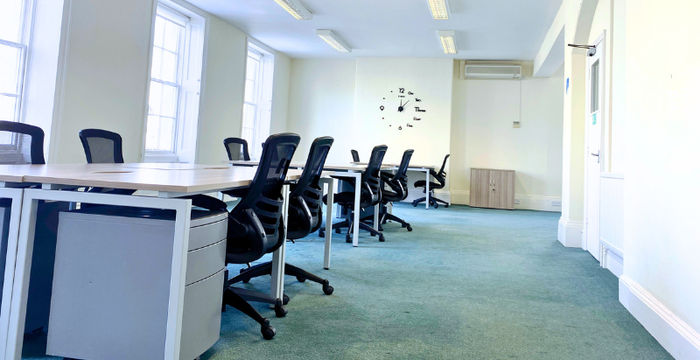 29 Cambray Place, Gloucestershire - Image 3