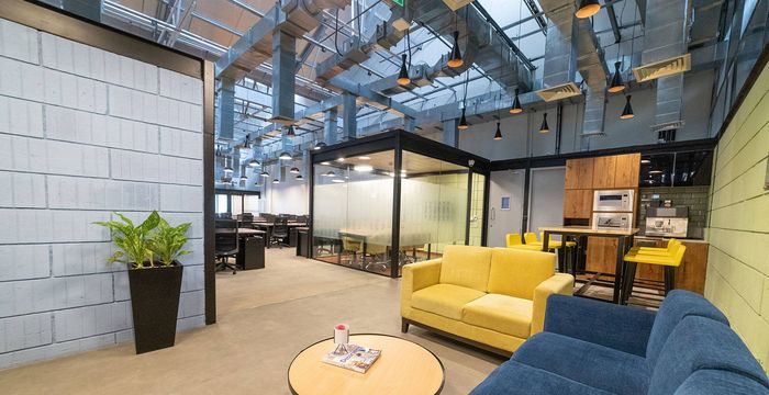 The Mills At Rbcc Behind Sheraton Grand Hotel Raja Bahadur Mill Rd Sangamvadi, Pune - Image 4