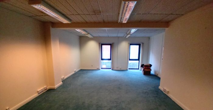 52 Castle Street, Wiltshire - Image 5