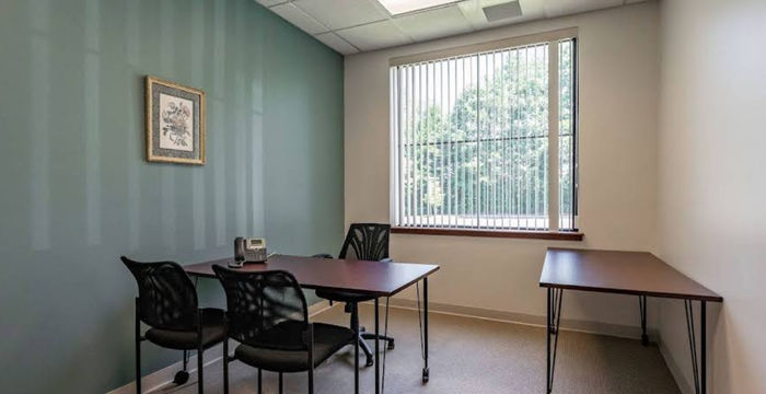 537 West Sugar Creek Road, Charlotte - Image 2