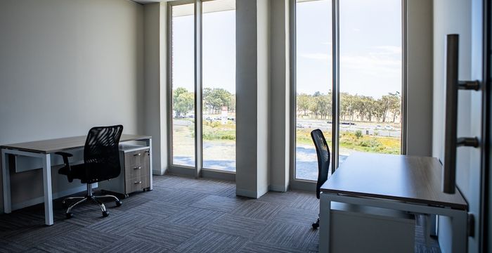 Broadway Boulevard, Somerset West - Image 2