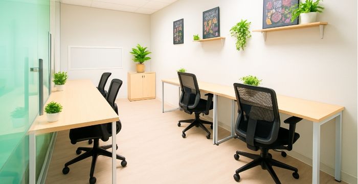 Sukhumvit Road, Khet Khlong Toei - Image 2