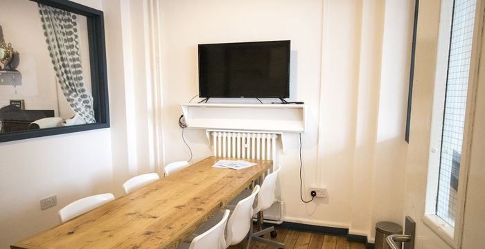 Tower Hamlets Bow - Image 5