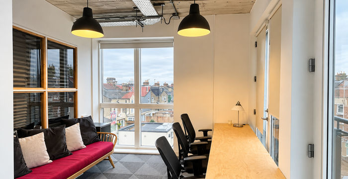 102 Rookery Court, Greater London - Image 2