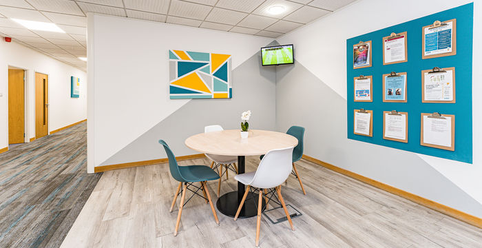 17 High Street, Henley-in-arden - Image 2