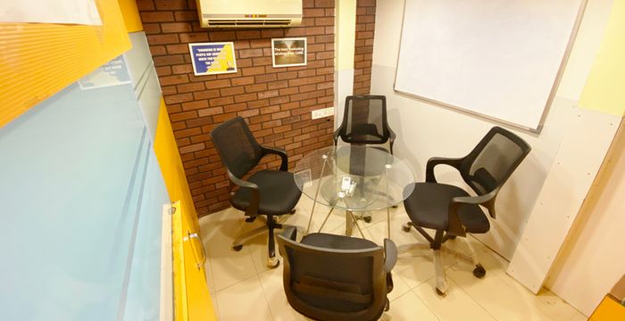 Andheri Link Road, Mumbai - Image 2