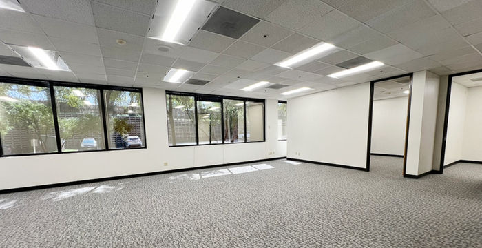 4440 S Piedras Dr, San Antonio - Image 2