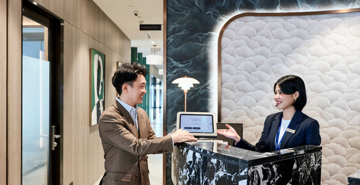 Corner Of Rama4 And Wireless Road, Pathum Wan - Image 2