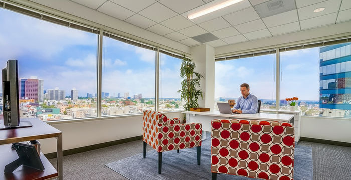 12121 Wilshire Blvd, Los Angeles - Image 4