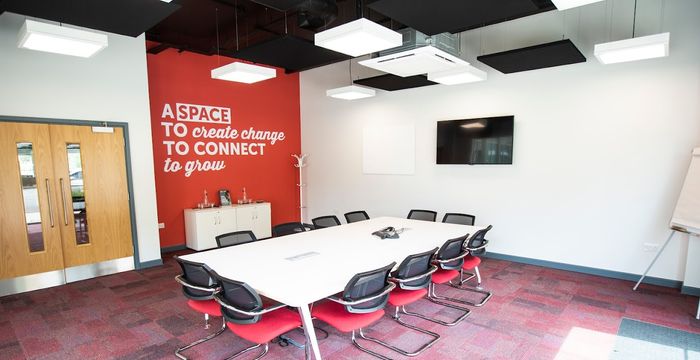 59 Walton Rd, Aylesbury - Image 2