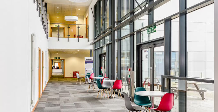 4 Meteor Way, Lee-on-the-solent - Image 3