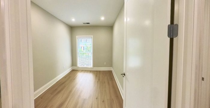 610 Colonial Park Dr, Roswell - Image 5