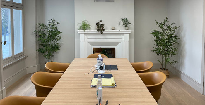 25 Berkeley Square, London - Image 4