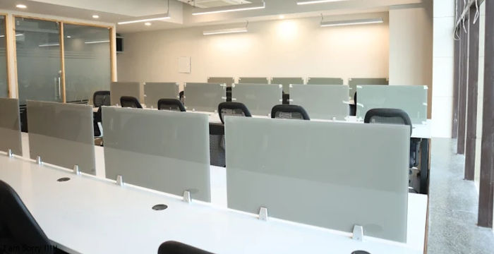 Amar Shaheed Path Vibhuti Khand Gomti Nagar, Lucknow - Image 2